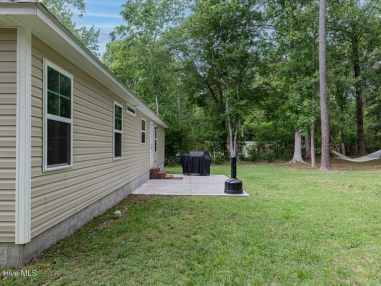 137 Wilburne Dr — Photo 40