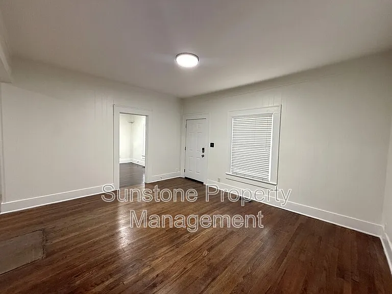 103 W 3rd St — Photo 6