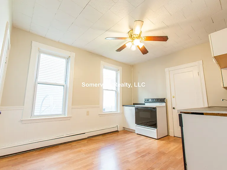25 Ashford St #1 — Photo 5