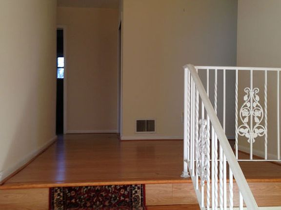 5th image of 1436 Roosevelt Ave