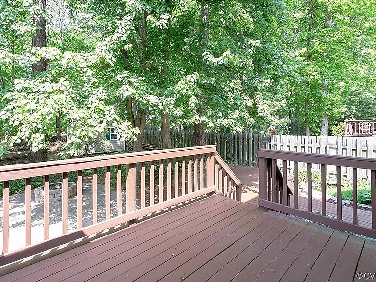 8908 Castle Point Dr — Photo 17