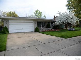 42271 Highgate Ct, Canton, MI 48187