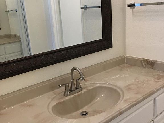 2nd image of 1666 La Terrace Cir