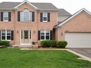 2480 Hayloft Ln, Elgin, IL 60124