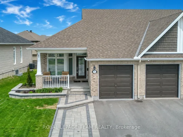 56 Kayenta St, Ottawa, ON K2S 2K7