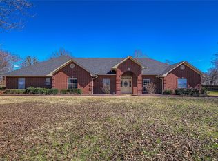 302 Briarwood Ln, Sulphur Springs, TX 75482