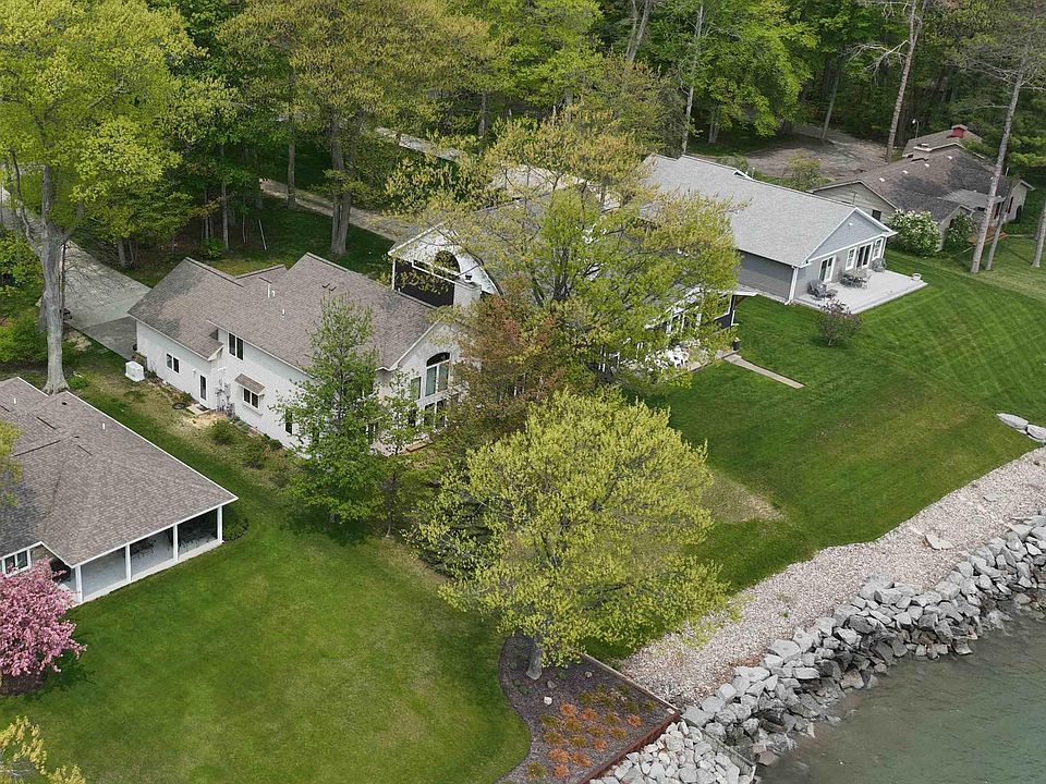 2115 Douglas Dr, Tawas City, MI 48763 Zillow