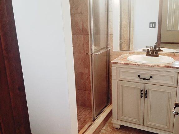 5th image of 19 Laurel Oaks Cir