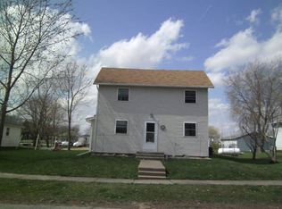 126 Willow St, Bennett, IA 52721