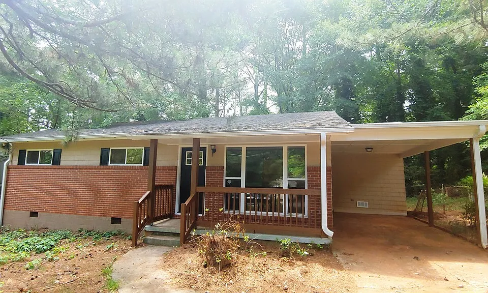 1589 Tanager Cir