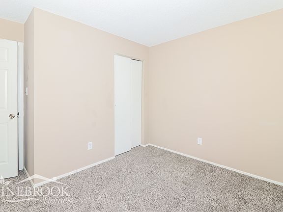 3rd image of 2383 Farflung Dr