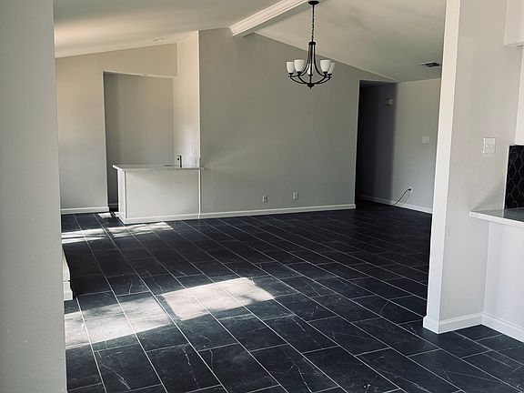 5th image of 2106 Rainwood Ct