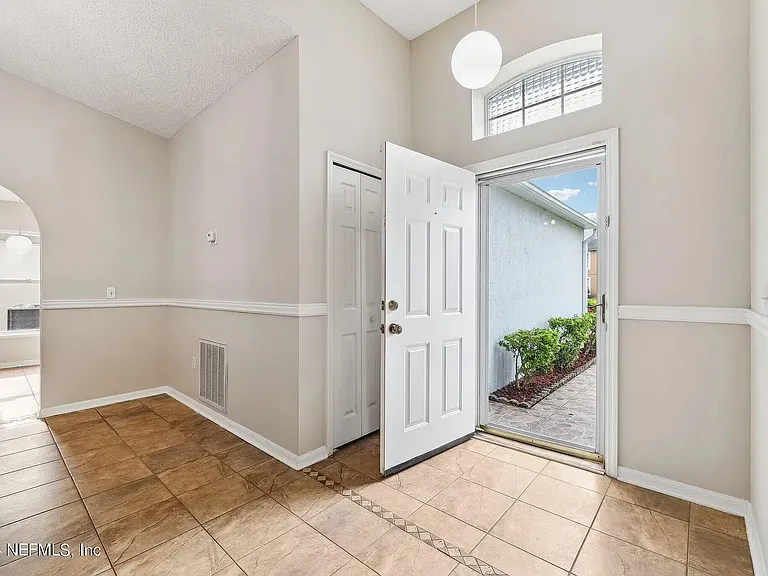 11089 Englenook Dr — Photo 3
