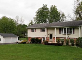 22 Blossom Ln, Shawangunk, NY 12589