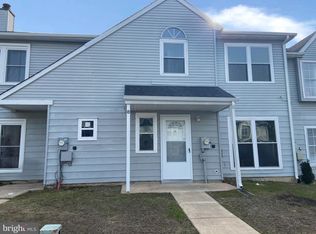 8 Warren Pl, Newark, DE 19702