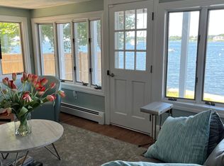 4 Locust Ter, Warren, RI 02885