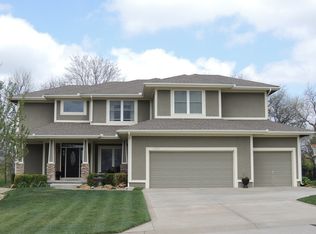 15260 Pine Rdg, Basehor, KS 66007
