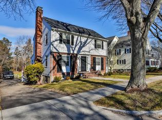 554 Brook Rd, Milton, MA 02186