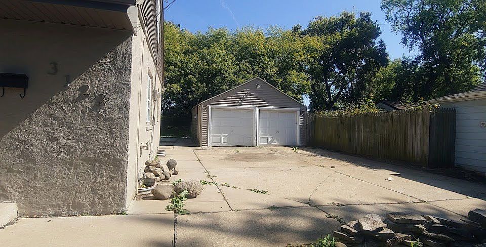 2nd image of 3122 S 95th St