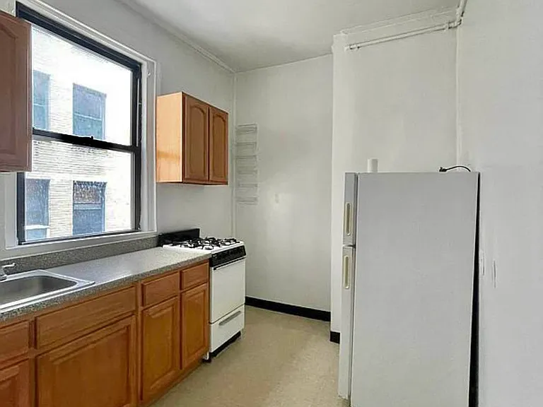 243 W 107th St #2W — Photo 7