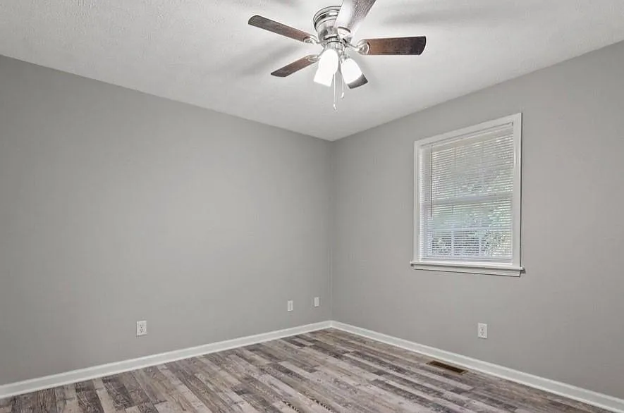 2 bed, 900 sqft, $1,000 — Photo 4
