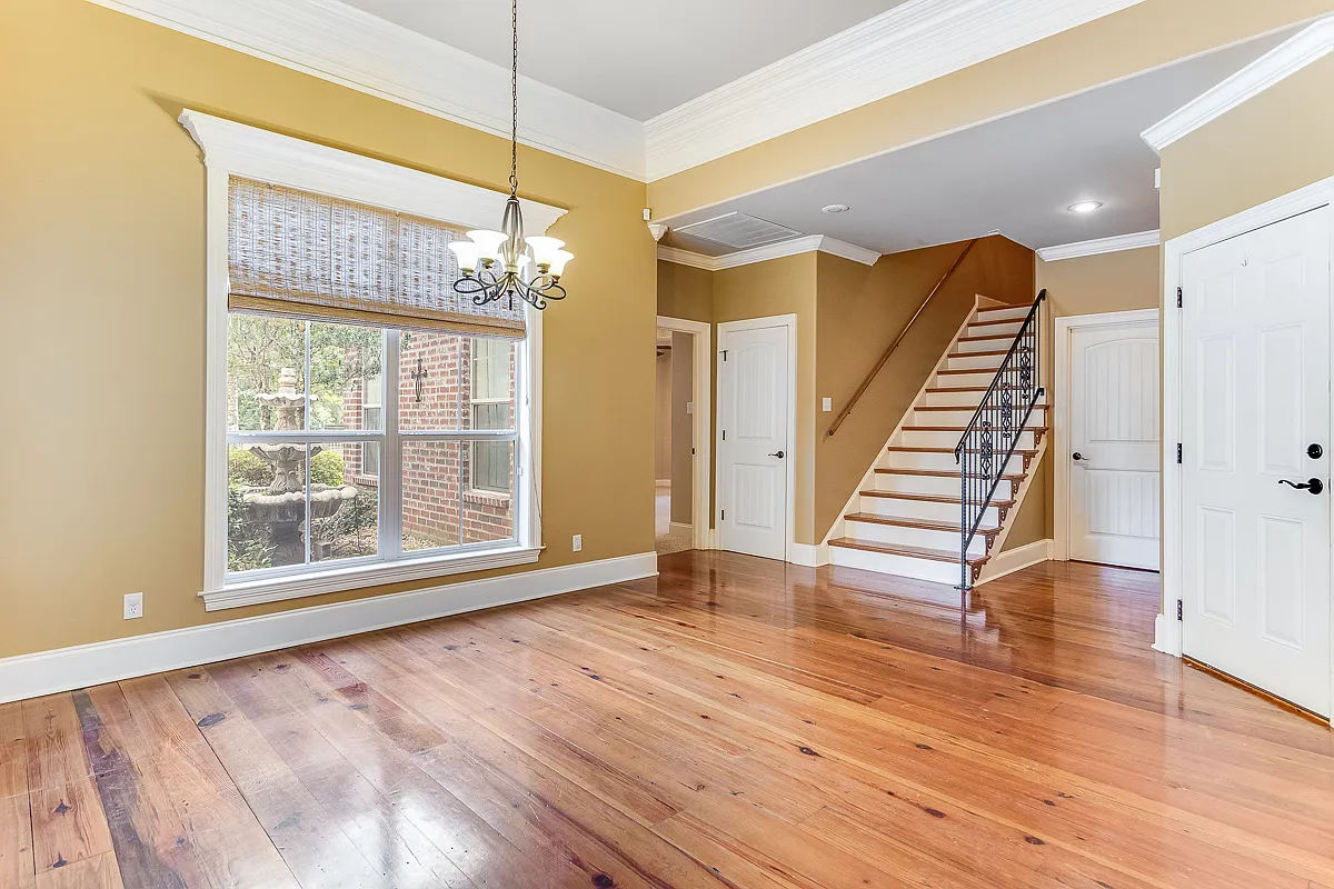 5 bed, 3312 sqft, $3,500 — Photo 4