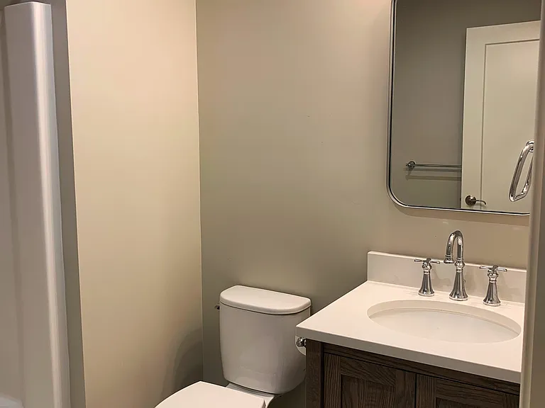 502 Edgewater Cir #C — Photo 6