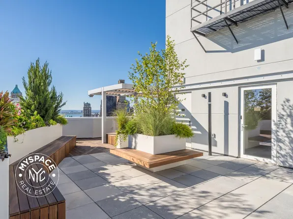 150 Lawrence Street image 14 of 32