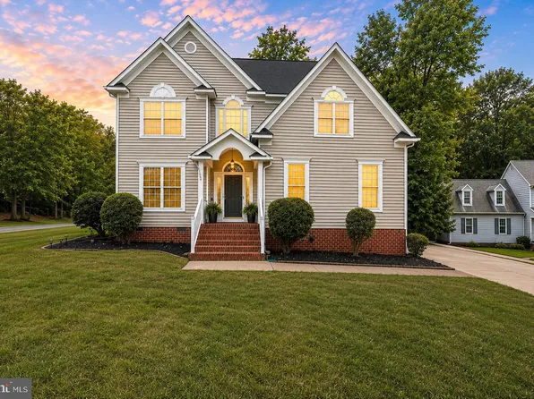 9069 Auburn Grove Ct, Mechanicsville, VA 23116