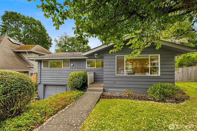 4th image of 1315 102nd Avenue NE