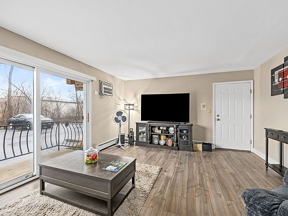 4th image of 4809 Engle Rd #1C