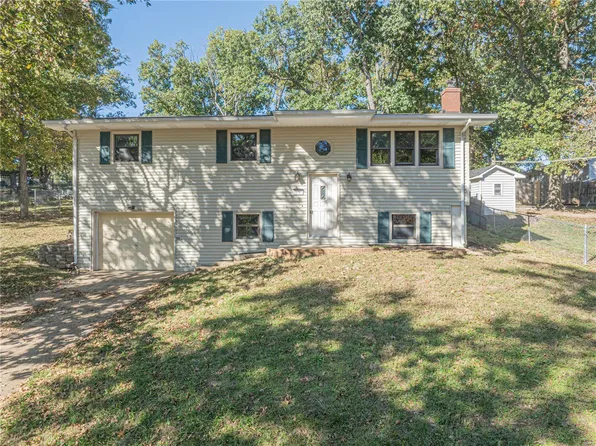 15 Trashel Pl, Union, MO 63084