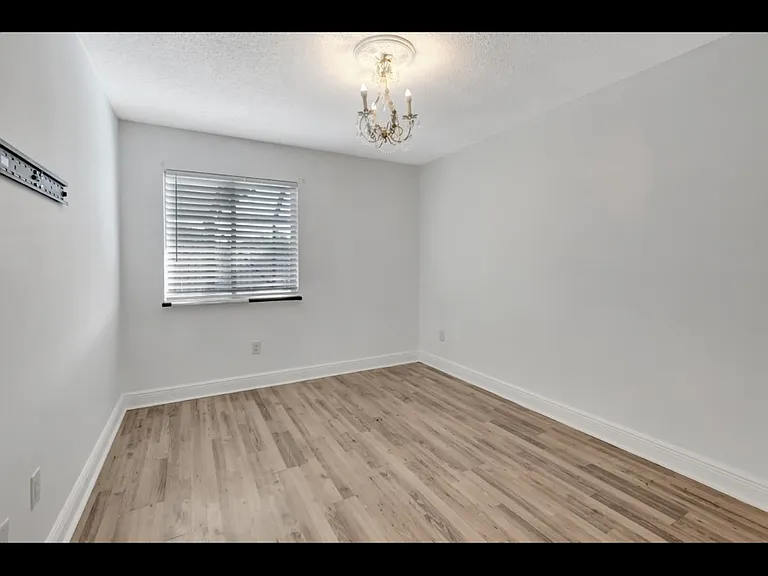 5598 Pebble Brook Ln — Photo 15