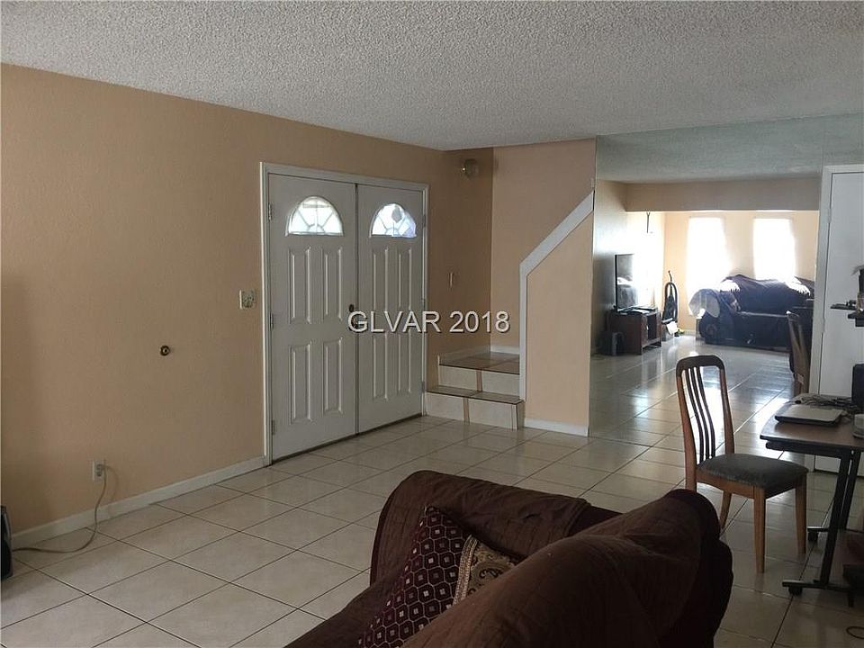 1st image of 3412 Villa Way