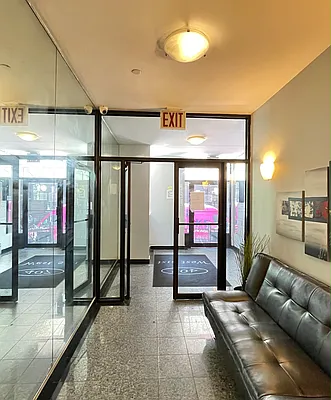 Rented by Avenues Real Estate | media 39