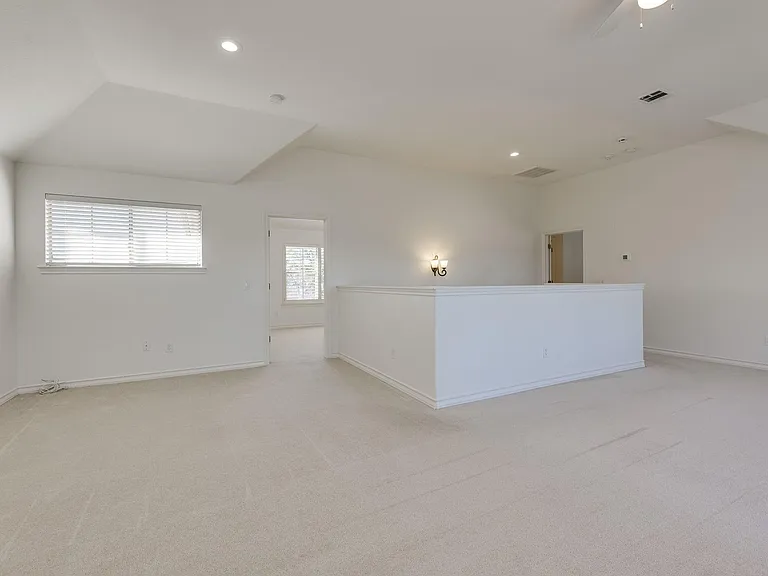 132 Lakeway Dr — Photo 22