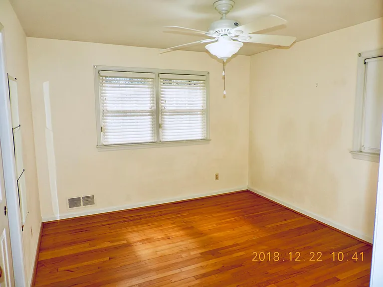 7018 Westbury Rd — Photo 10
