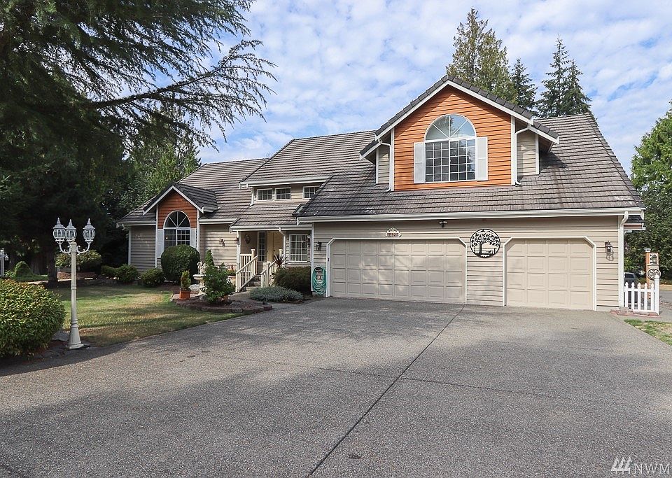 1st image of 4485 Benita Pl NE
