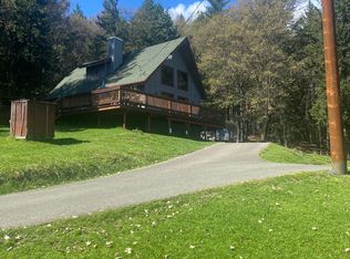 800 Sleepy Hollow Loop, Grants Pass, OR 97527