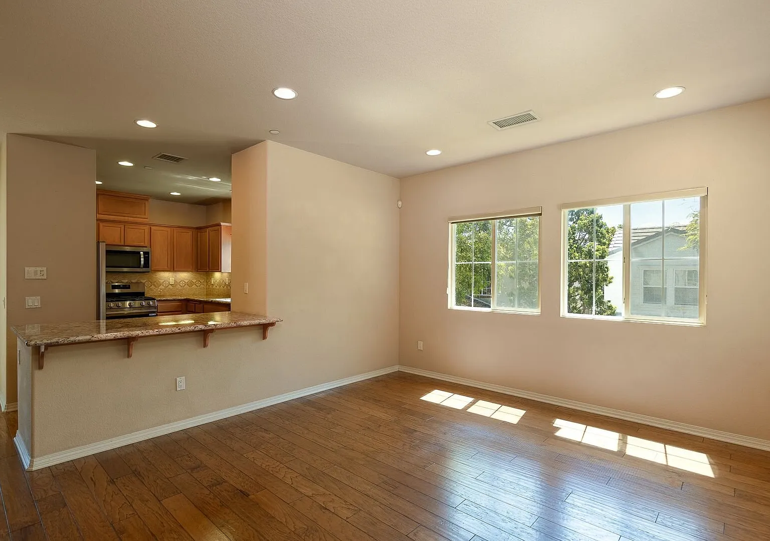 2 Bedroom + 2 Bathroom Condo | End Unit in Riverpark | Oxnard | Unfurnished — Photo 2