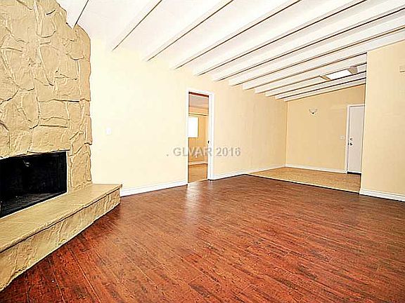 3rd image of 1405 E Wilson Ave