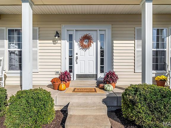 2nd image of 318 Copper Tree Ct