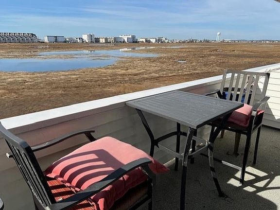 2nd image of 567 Ocean Boulevard #107