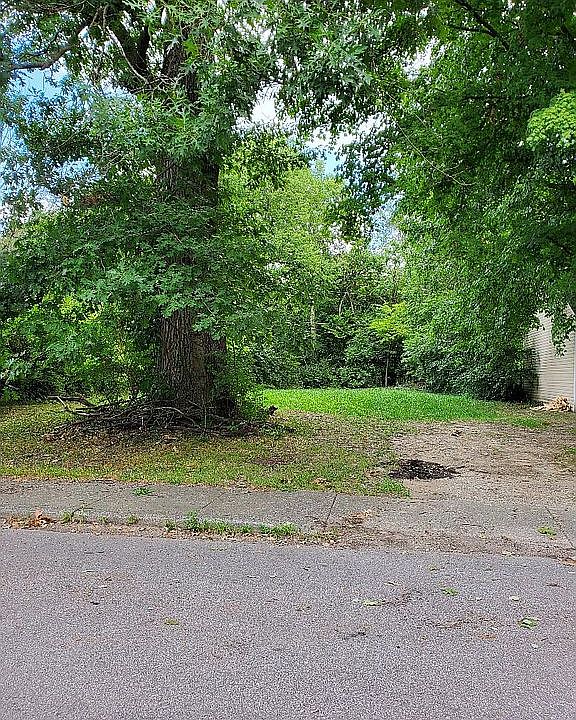 2nd image of 3025 N Tacoma Ave