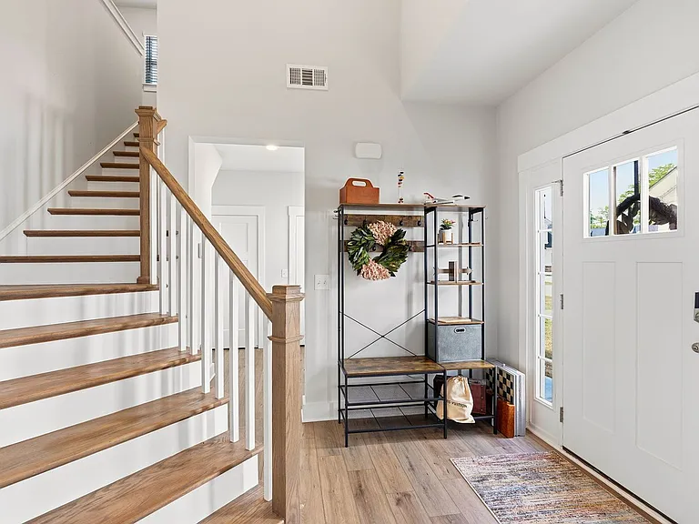 1615 Chelmsford Ct — Photo 5