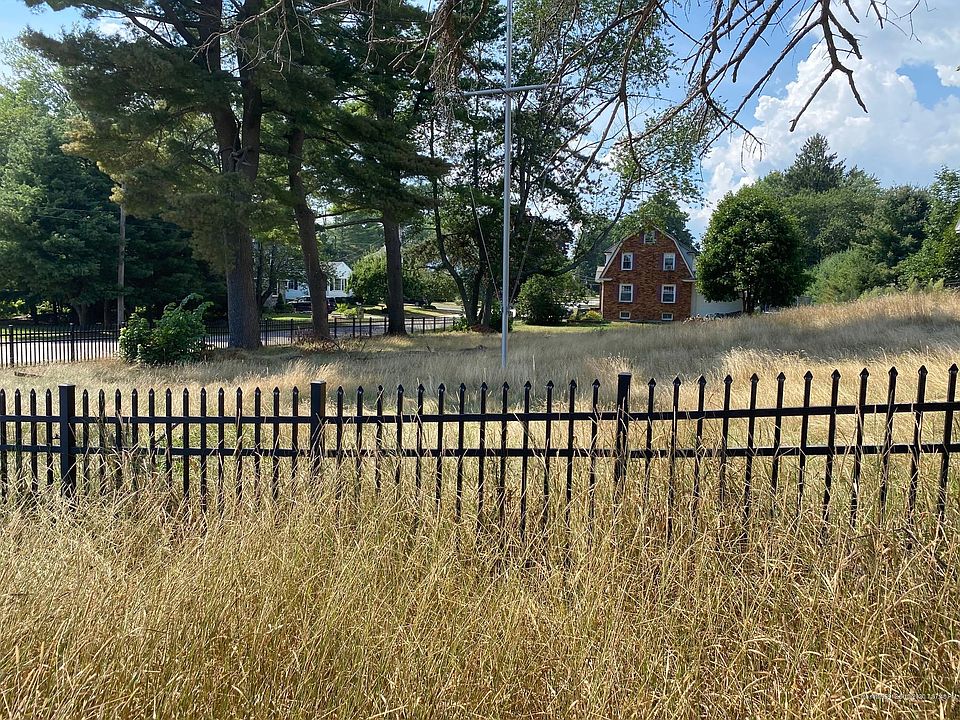 1st image of 11 Massachusetts Ave