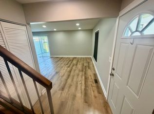 1067 Glouchester Hbr, Schaumburg, IL 60193