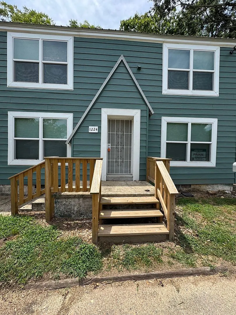 1224 School Street Unit A and B — Photo 1