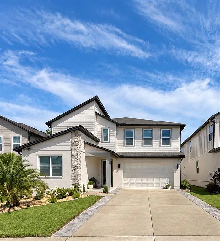 5 bed, 4.5 bath, 3705 sqft, $4,950 — Photo 1