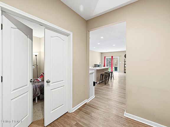 3rd image of 6901 Penn Creek Ct
